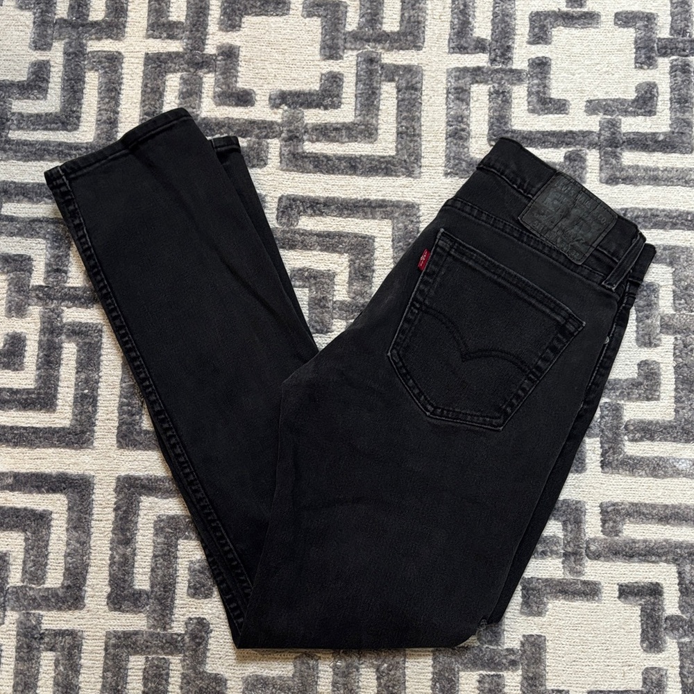 Levi’s 511 Men’s Straight Fit Distressed Jeans Size 31 x 32